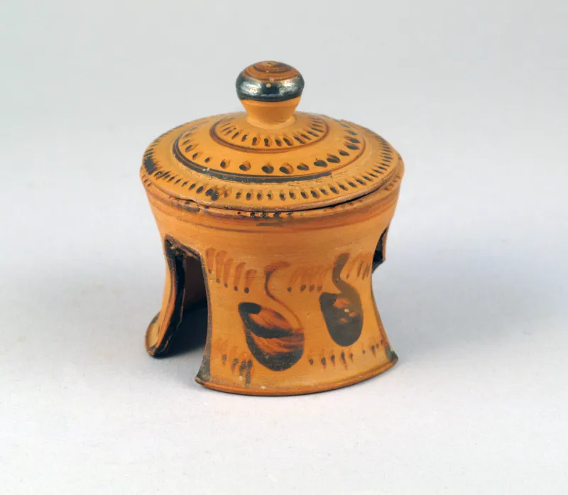 Pyxis With Lid, Miniature Met 