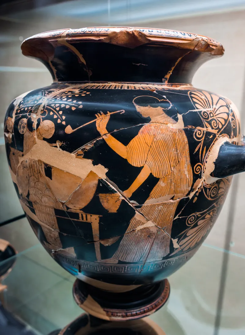 Villa Giulia Painter Arv 621 17 Five Women Celebrating The Lenaia Around A Cult Statue Of Dionysos 